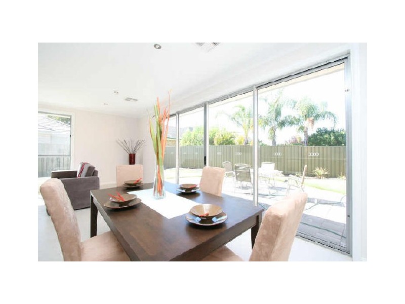 25 Burnley Avenue, Fulham SA 5024