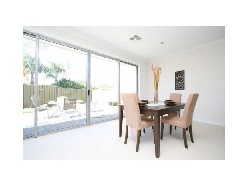 25 Burnley Avenue, Fulham SA 5024