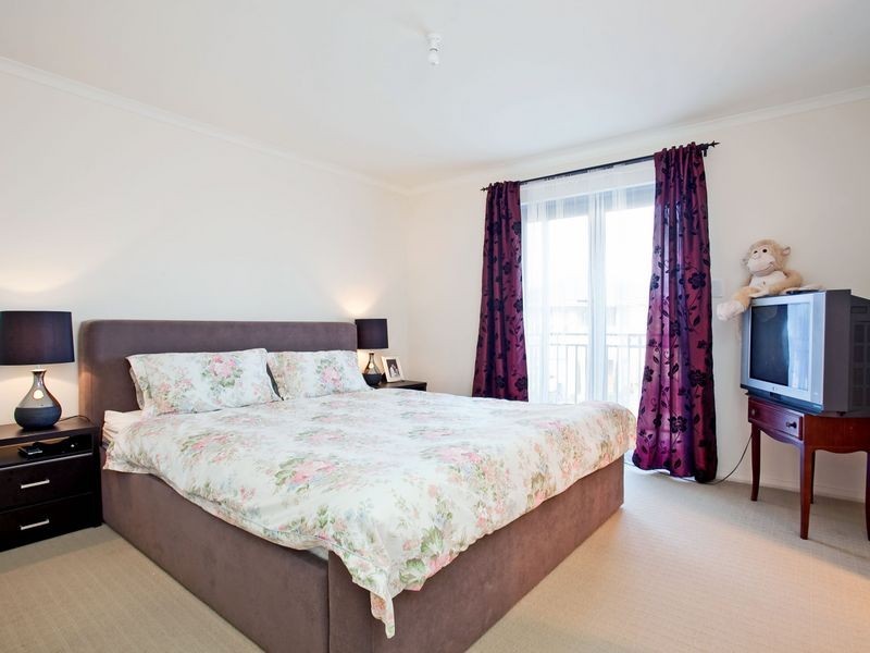 68 Hindmarsh Circuit, Mawson Lakes SA 5095