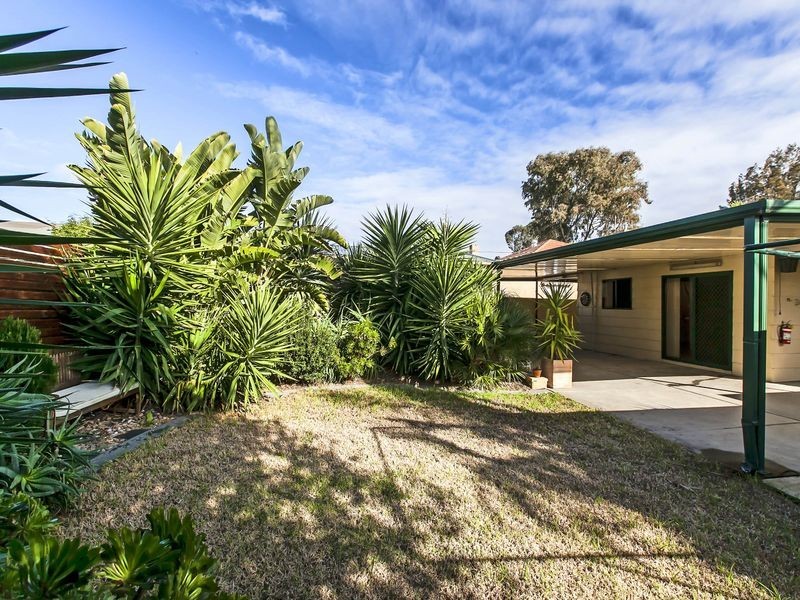 98 Langham Place, Port Adelaide SA 5015