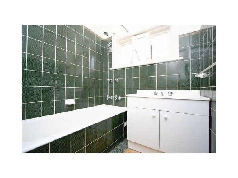 27 Albion Avenue, Glandore SA 5037