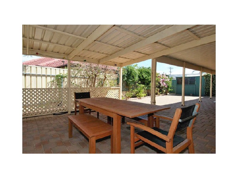 9 Dolphin Terrace, West Lakes Shore SA 5020