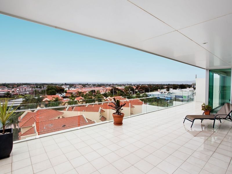 55/155 Brebner Drive, West Lakes SA 5021