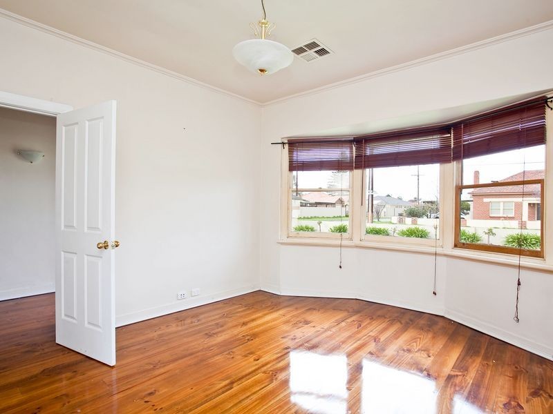 44 Flinders Parade, Flinders Park SA 5025