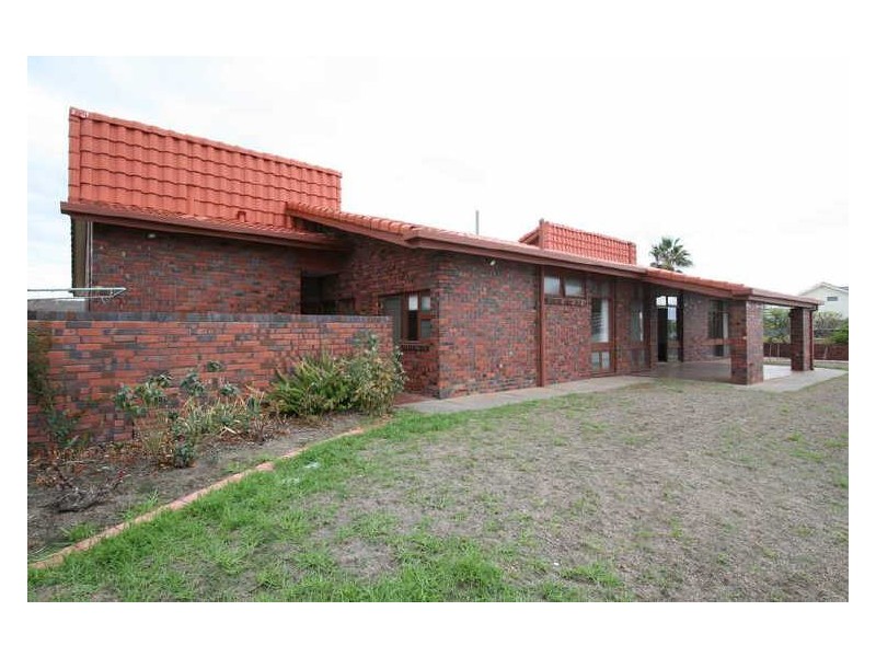 19 Sunlake Place, Tennyson SA 5022