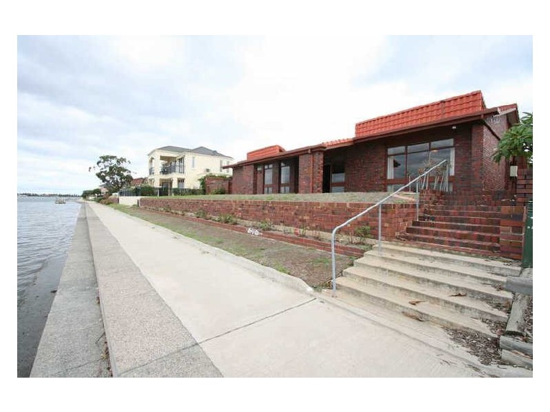 19 Sunlake Place, Tennyson SA 5022