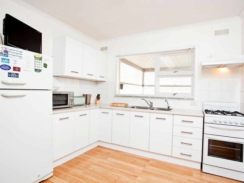 6 Brougham Drive, Valley View SA 5093