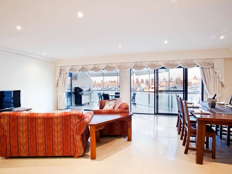 95 Gulf Point Drive, North Haven SA 5018