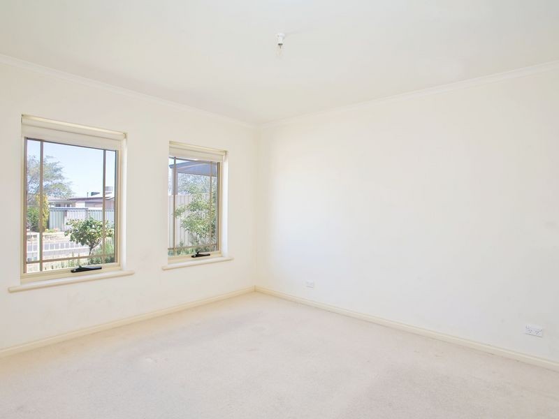 42 Kent Avenue, Clearview SA 5085