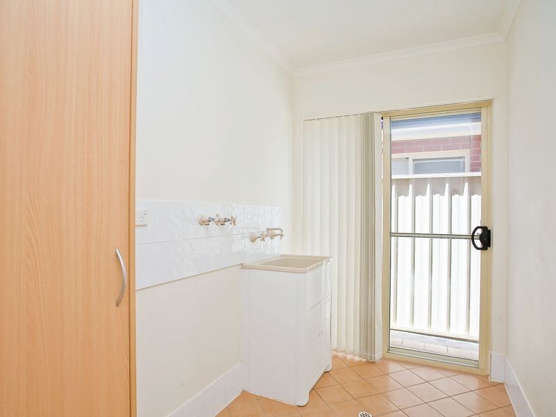 42 Kent Avenue, Clearview SA 5085