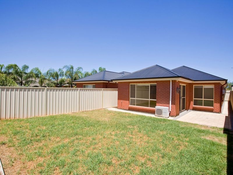42 Kent Avenue, Clearview SA 5085