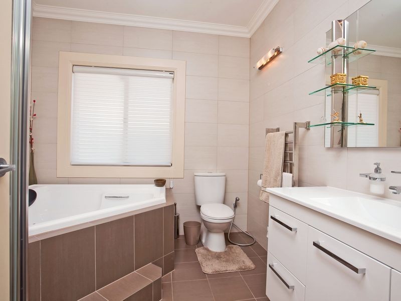 16 Hallett Road, Wattle Park SA 5066