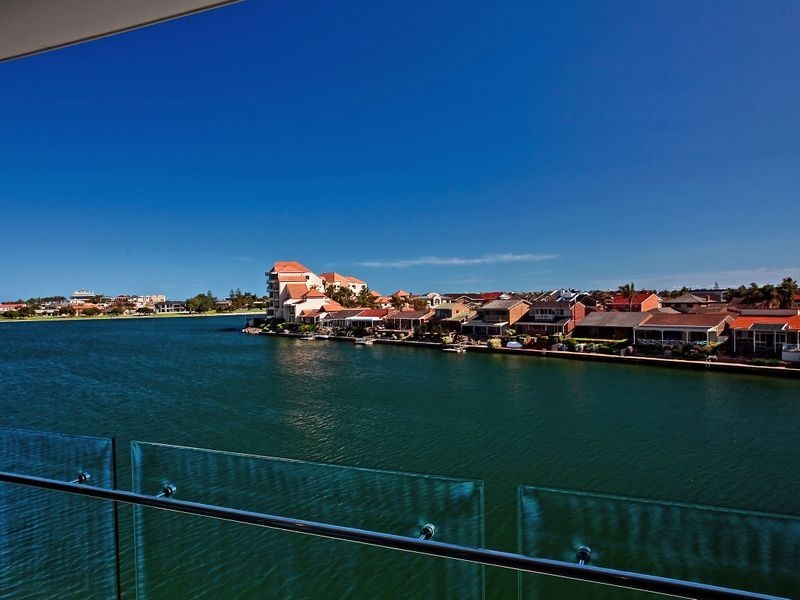 23/155 Brebner Drive, West Lakes SA 5021