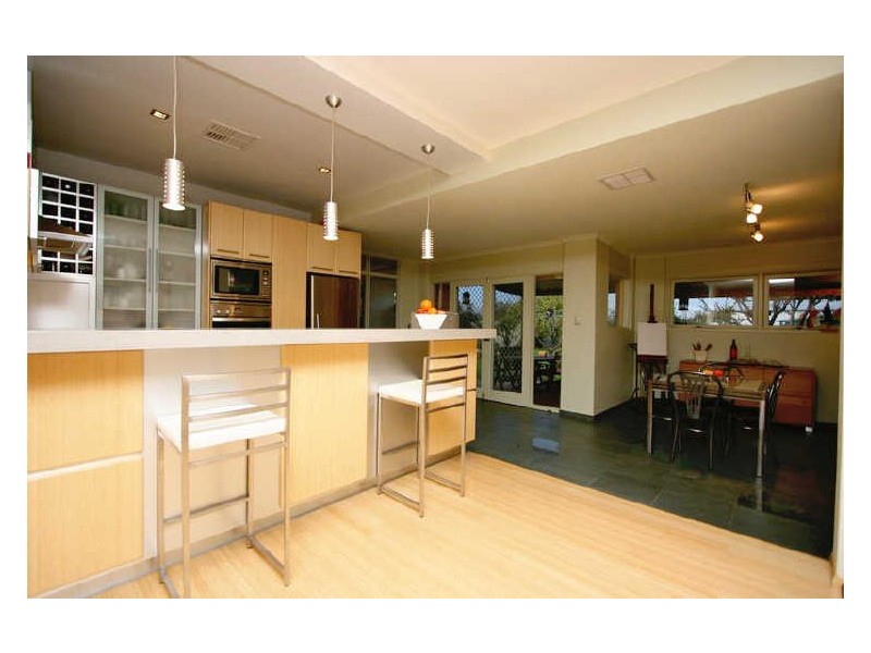 17 Madeline Crescent, Fulham Gardens SA 5024