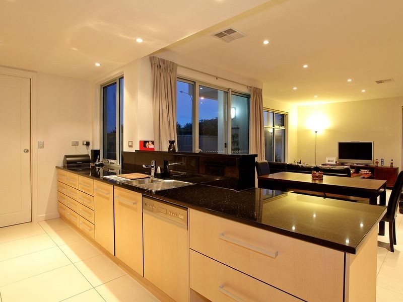 1/171 Military Road, Tennyson SA 5022