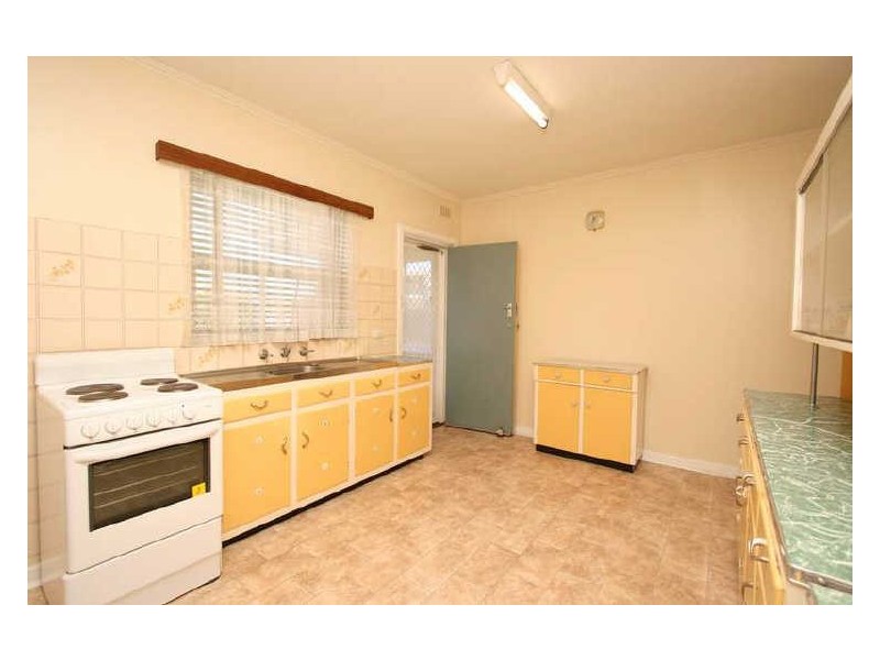 28 Rose Street, Ottoway SA 5013