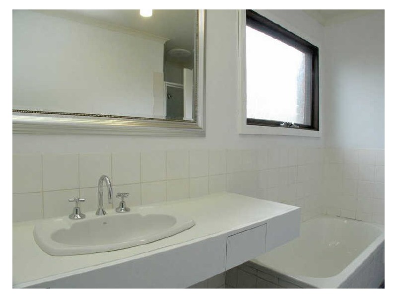 32 Sims Crescent, West Lakes SA 5021