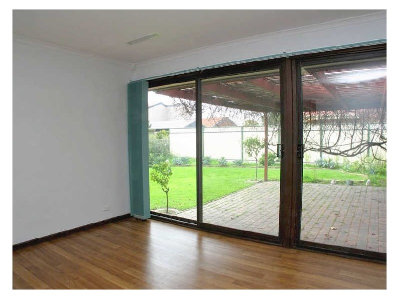 32 Sims Crescent, West Lakes SA 5021