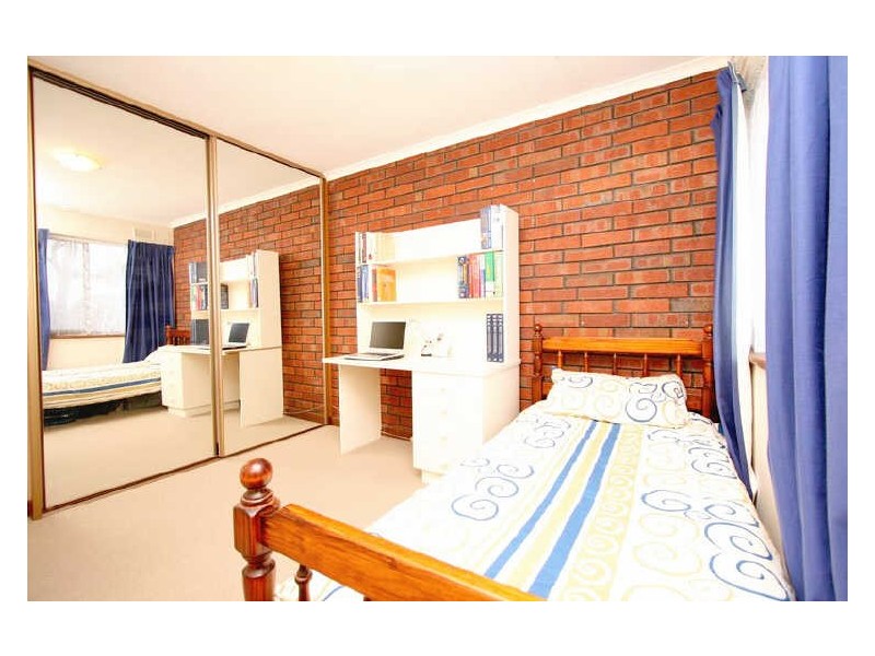 13 Sportsmans Drive, West Lakes SA 5021