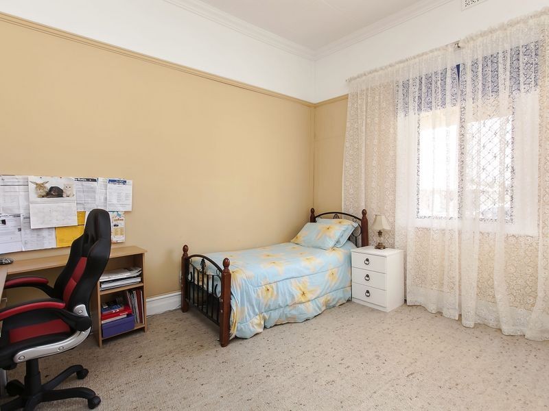 23 Bucknall Road, Glanville SA 5015