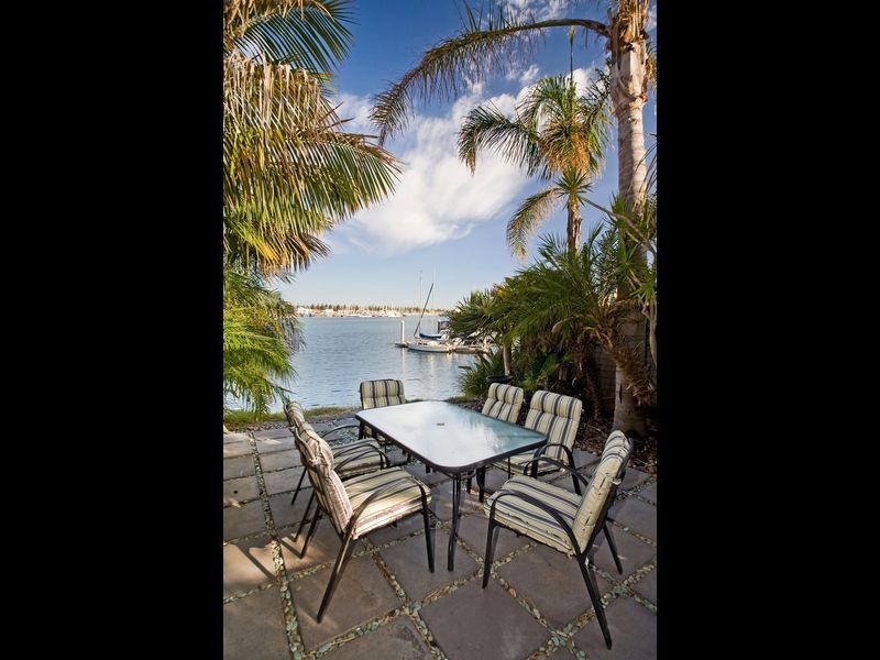 6/4 Constellation Court, North Haven SA 5018