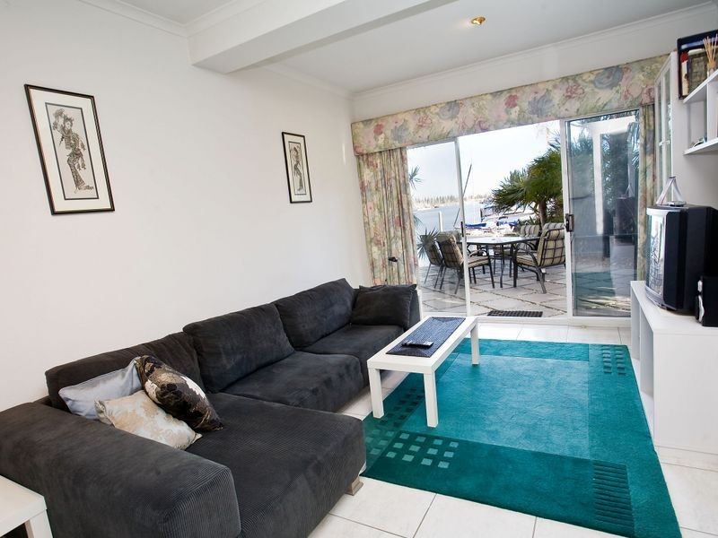 6/4 Constellation Court, North Haven SA 5018