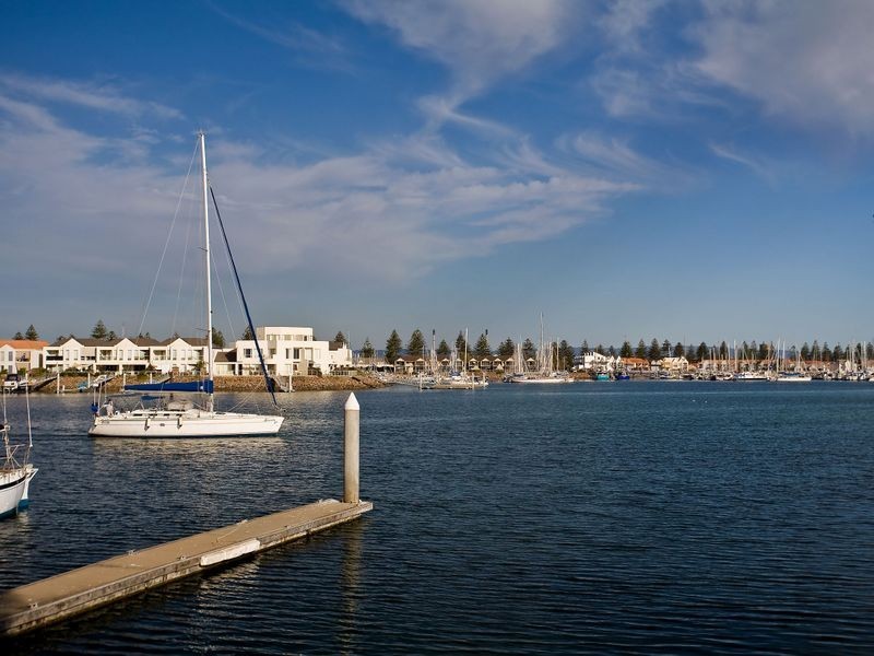 6/4 Constellation Court, North Haven SA 5018