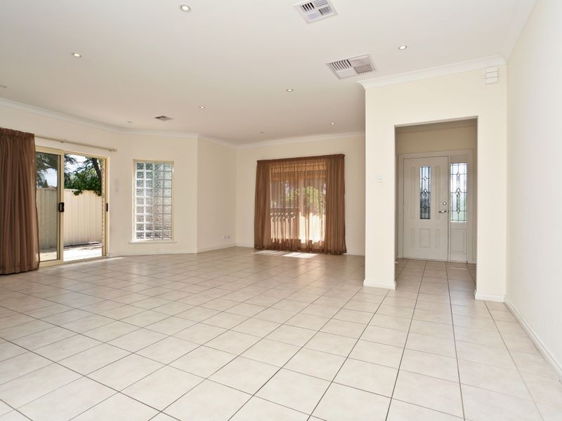 4 Allan Street, Royal Park SA 5014
