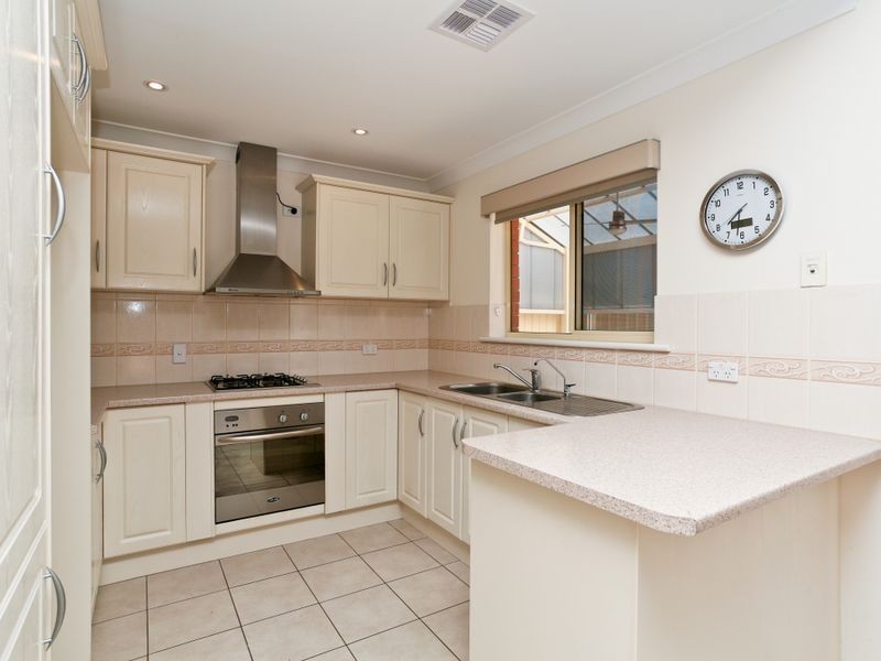 4 Allan Street, Royal Park SA 5014