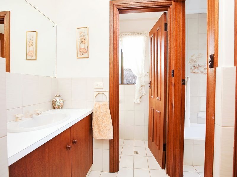 25 Trinidad Court, West Lakes SA 5021