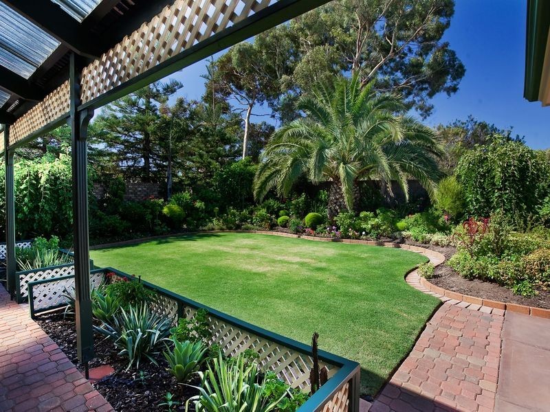 25 Trinidad Court, West Lakes SA 5021