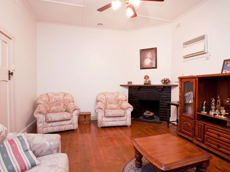 1106 Old Port Road, Hendon SA 5014