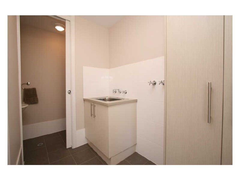 12 North Parade, Royal Park SA 5014