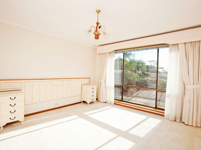 8 Sandison Road, Hallett Cove SA 5158