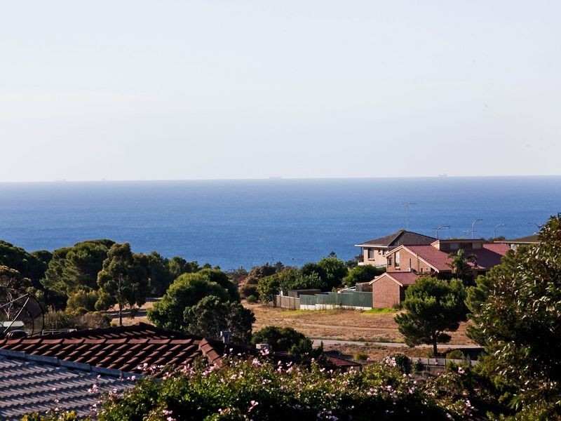 8 Sandison Road, Hallett Cove SA 5158