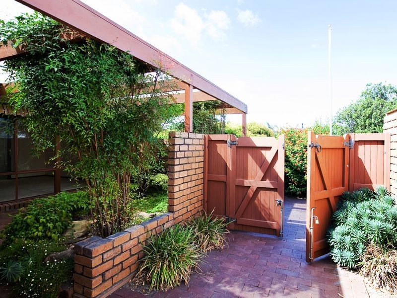 7 Classic Court, West Lakes SA 5021