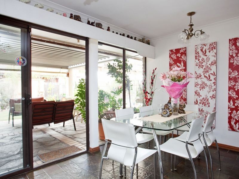 5 Comorin Court, North Haven SA 5018