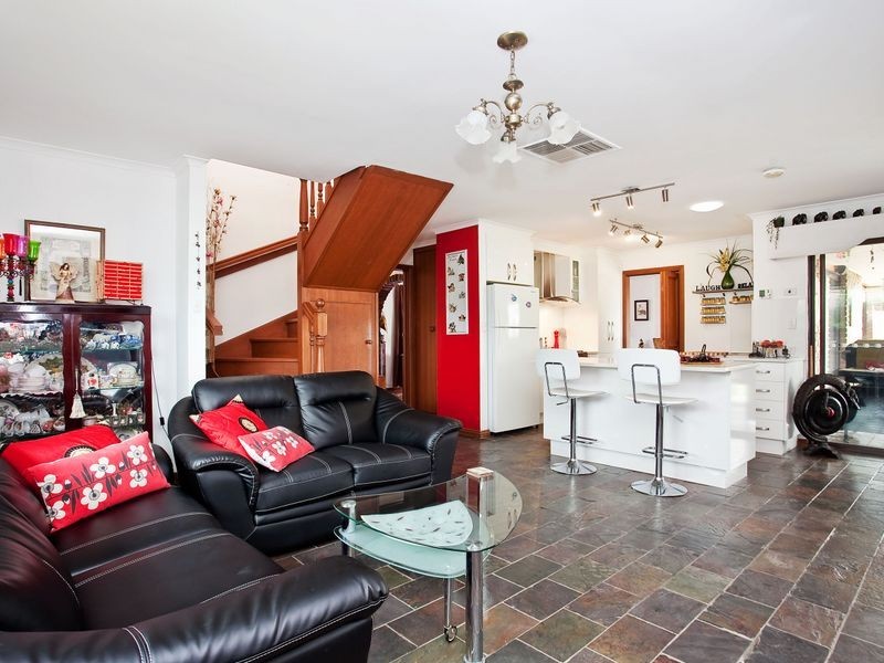 5 Comorin Court, North Haven SA 5018