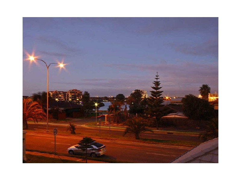 1/171 Military Road, Tennyson SA 5022