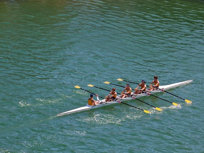 2/15 Bluelake Court, Tennyson SA 5022