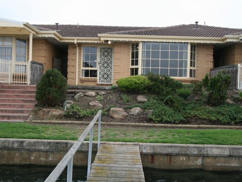 7/7 Hansen Court, West Lakes Shore SA 5020