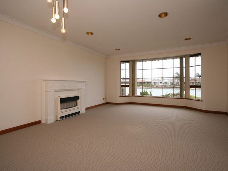 7/7 Hansen Court, West Lakes Shore SA 5020