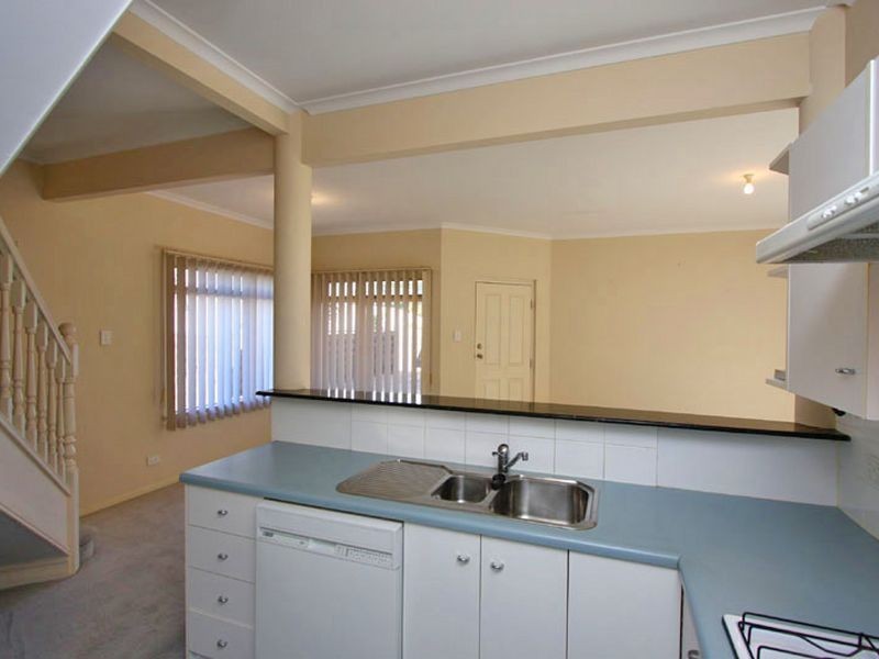 1/17 Esplanade, Semaphore South SA 5019