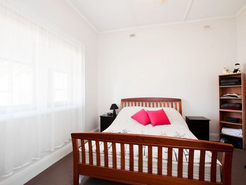 11 Brenthorpe Road, Seaton SA 5023