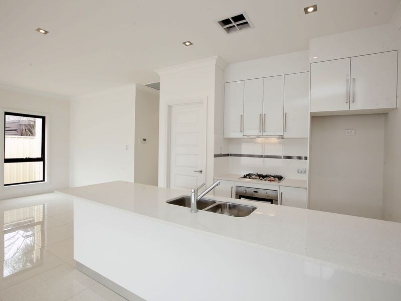 13a Nambour Crescent, West Lakes Shore SA 5020