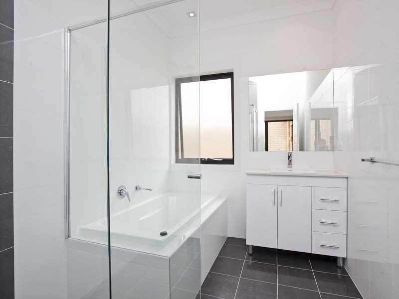 13a Nambour Crescent, West Lakes Shore SA 5020