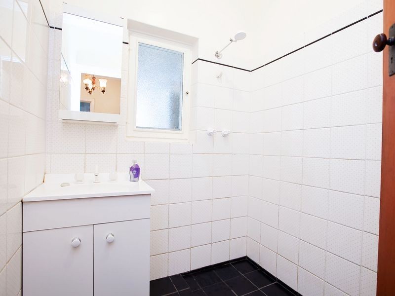 1 Broadford Crescent, Findon SA 5023