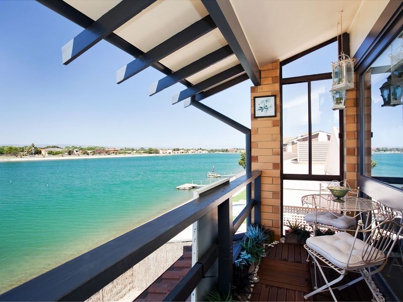 8/78 Military Road, Tennyson SA 5022