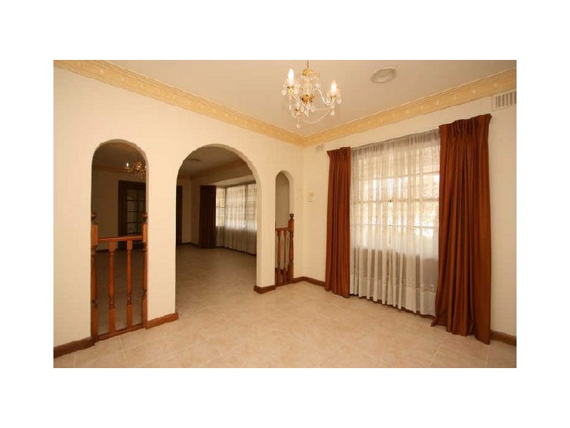 93 Lochside Drive, West Lakes SA 5021