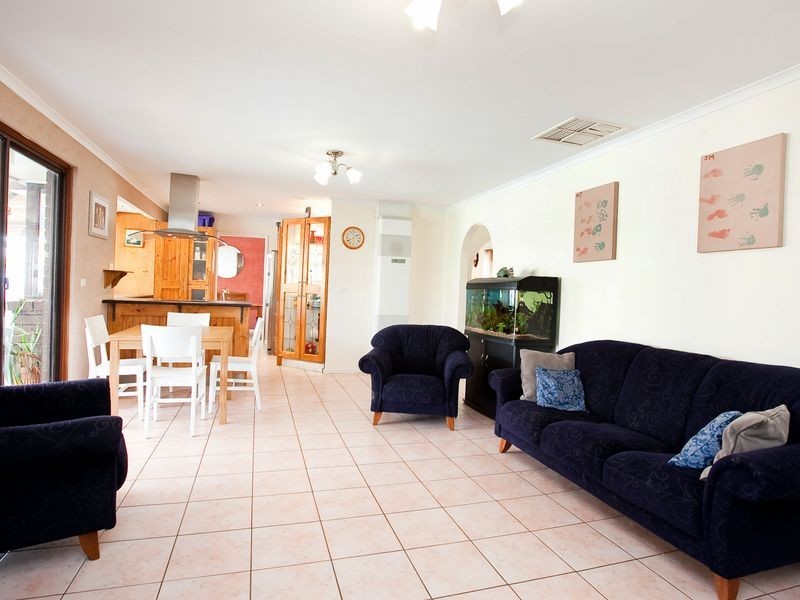 82 Klingberg Drive, North Haven SA 5018